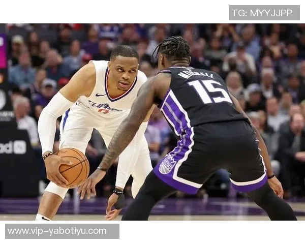 拉加贝尔点评快船阵容老化与防守缺失鲍威尔缺阵影响深远 拉加贝尔点评快船阵容老化与防守缺失鲍威尔缺阵影响深远