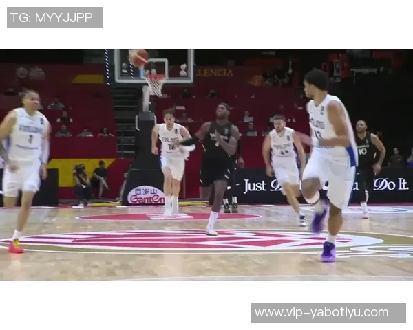 3与4顺位激战埃奇库姆半场表现抢眼克尼佩尔状态低迷对决引关注 3与4顺位激战埃奇库姆半场表现抢眼克尼佩尔状态低迷对决引关注