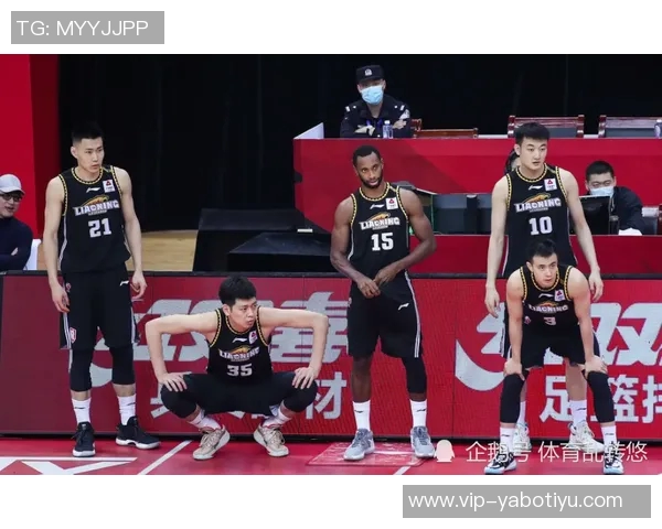 四川男篮今日顺利完成体测每天安排四个队伍从早到晚进行训练 四川男篮今日顺利完成体测每天安排四个队伍从早到晚进行训练