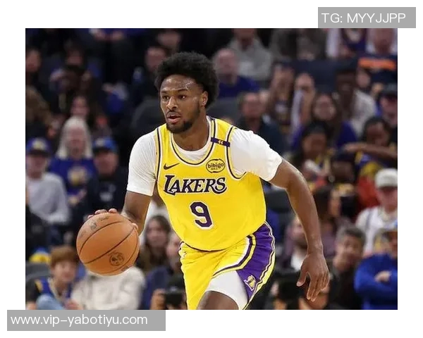 夸梅直言布朗尼在大学表现平平不及部分高中球员的潜力与实力 夸梅直言布朗尼在大学表现平平不及部分高中球员的潜力与实力